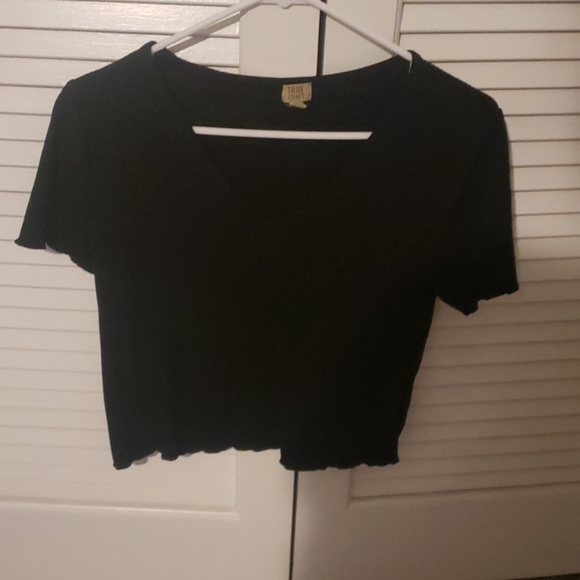Black crop top - Picture 2 of 2